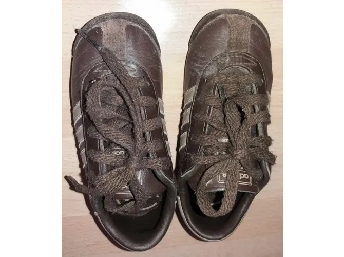 Adidas zapatillas Marrón oscuro 