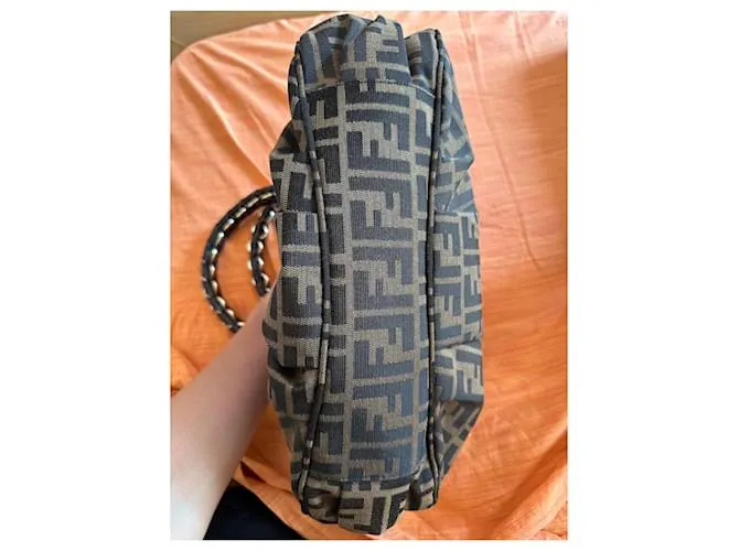 Fendi Miya Negro Marrón oscuro 