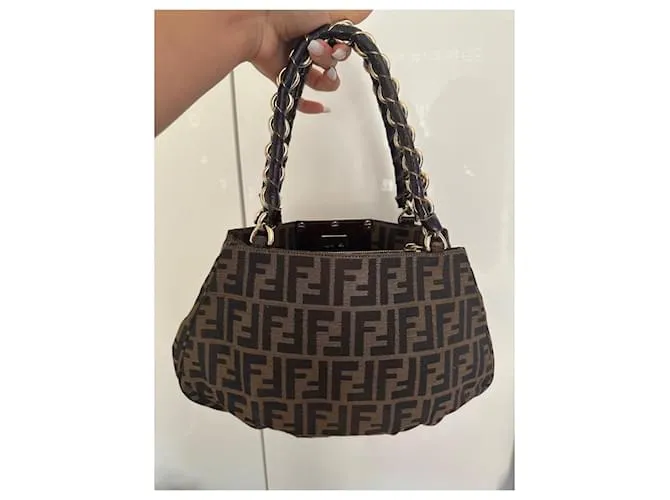 Fendi Miya Negro Marrón oscuro 